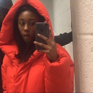 Meet your Posher, Amilia